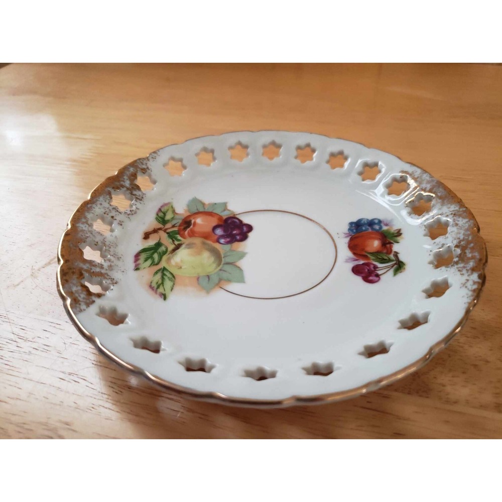 Vintage Enesco Japan Fruit Motif Tea Cup‎ + Pierced Saucer Set – Gold Trim - Picture 9 of 10